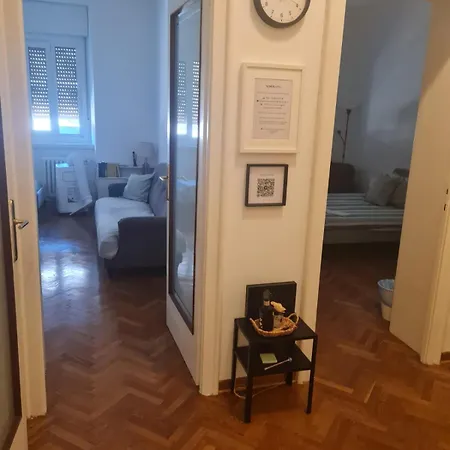 Casa Piazza Oberdan Apartment *